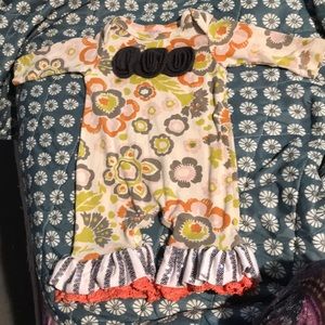 Newborn outfit